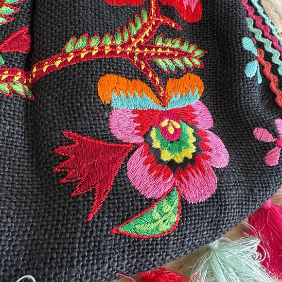 Moyna Embroidered Floral Colorful Clutch Black - Picture 3 of 9